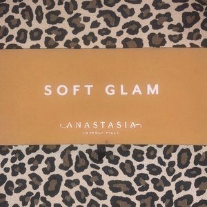 ABH Soft Glam eyeshadow palette